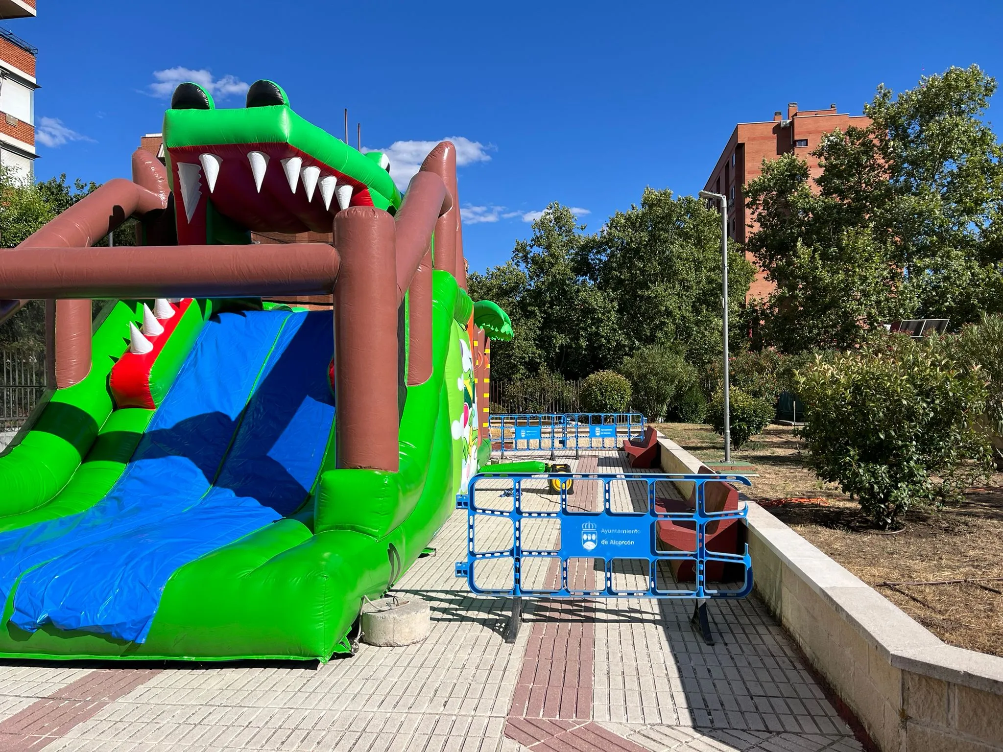 Castillos hinchables y seguridad: Lo que nadie te cuenta (y deberías exigir) para no arruinar el cumple